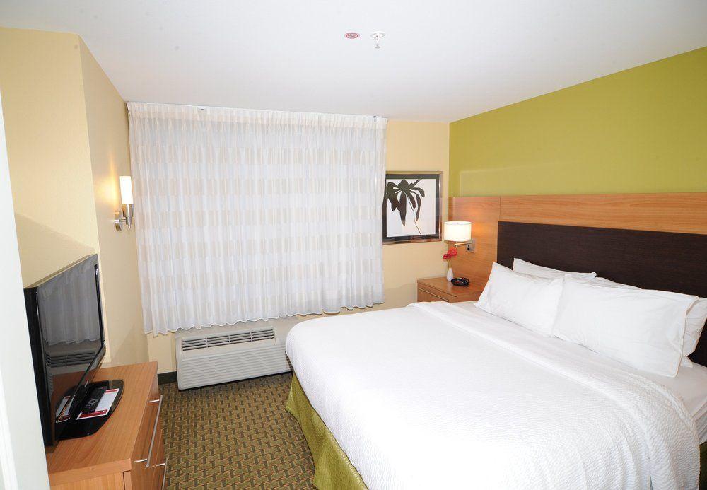Towneplace Suites By Marriott Monroe Exterior photo